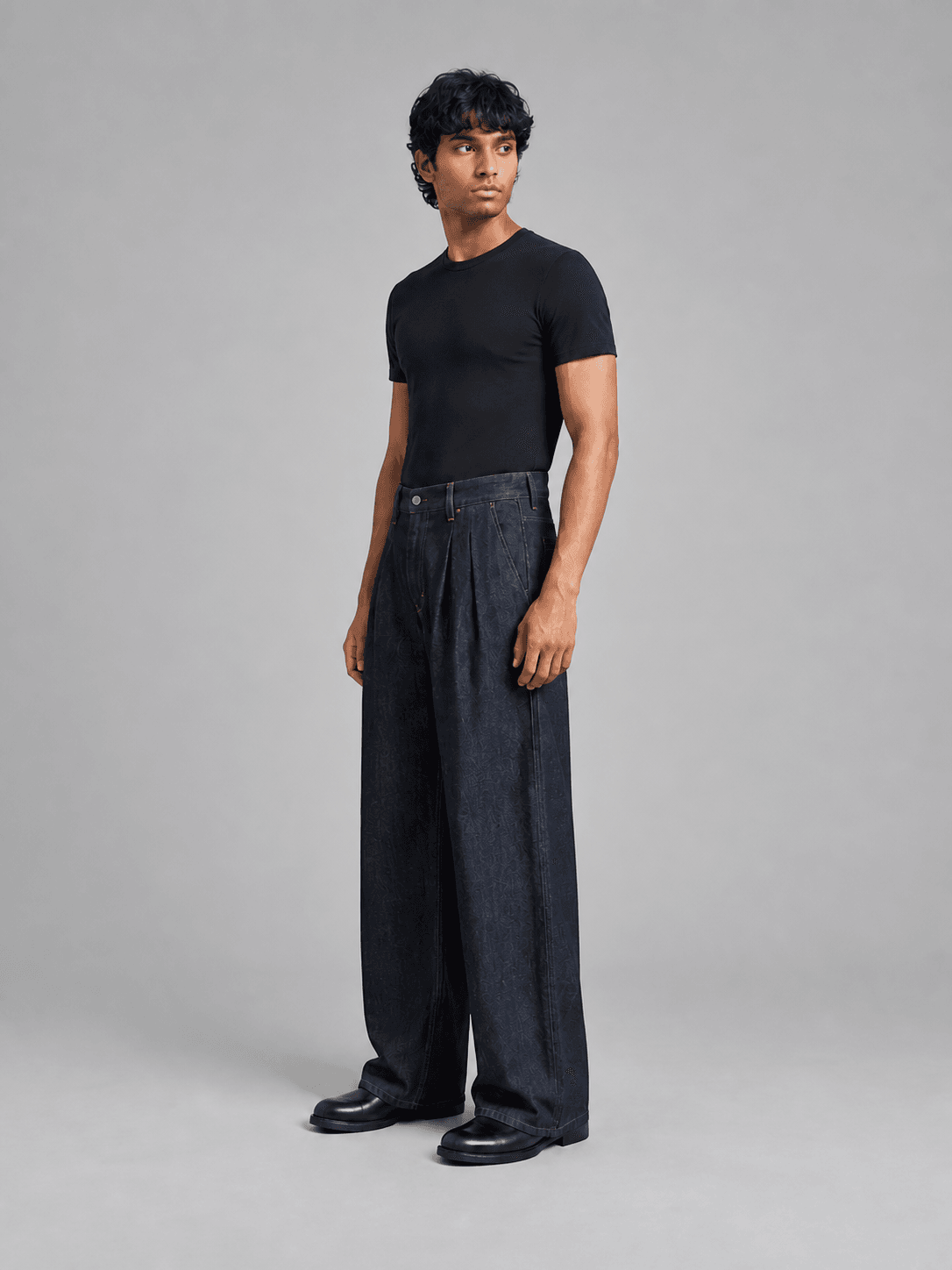 Boundary Pleat Jean — Side view